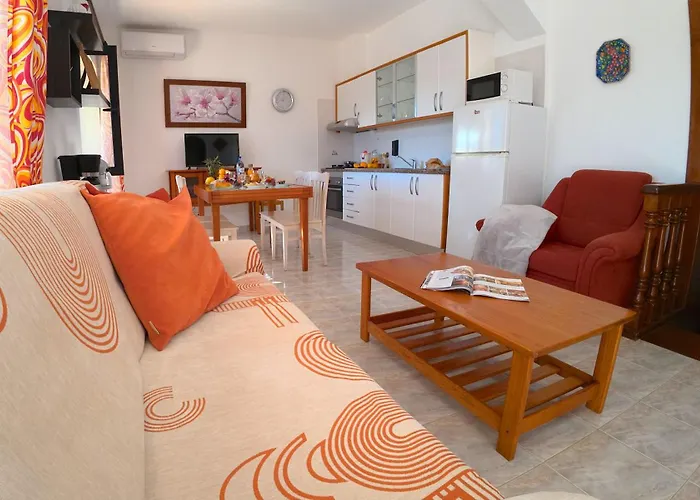 Appartement Ch 1 E 2 Two Up To 10 Guests Casa Da Horta, T1 & T2