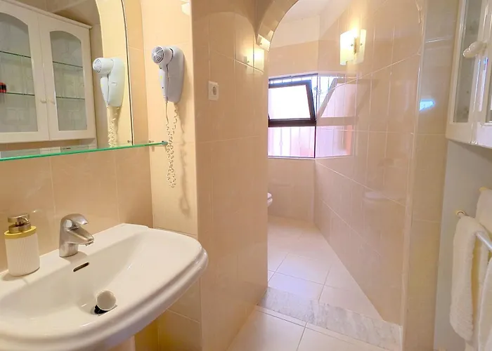 Ch 1 E 2 Two Up To 10 Guests Casa Da Horta, T1 & T2 *