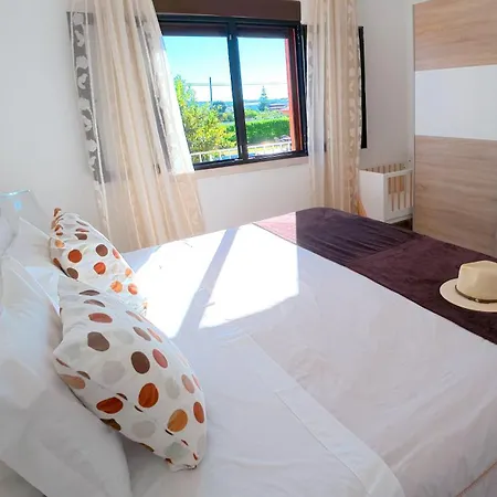 Ch 1 E 2 Two Up To 10 Guests Casa Da Horta, T1 & T2 شقة